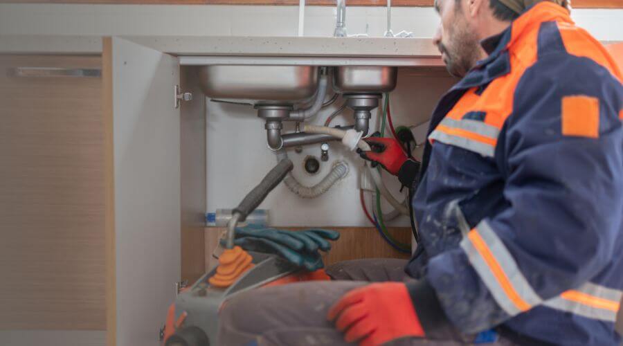 Descale Tankless Water Heater in Brooklyn, IN